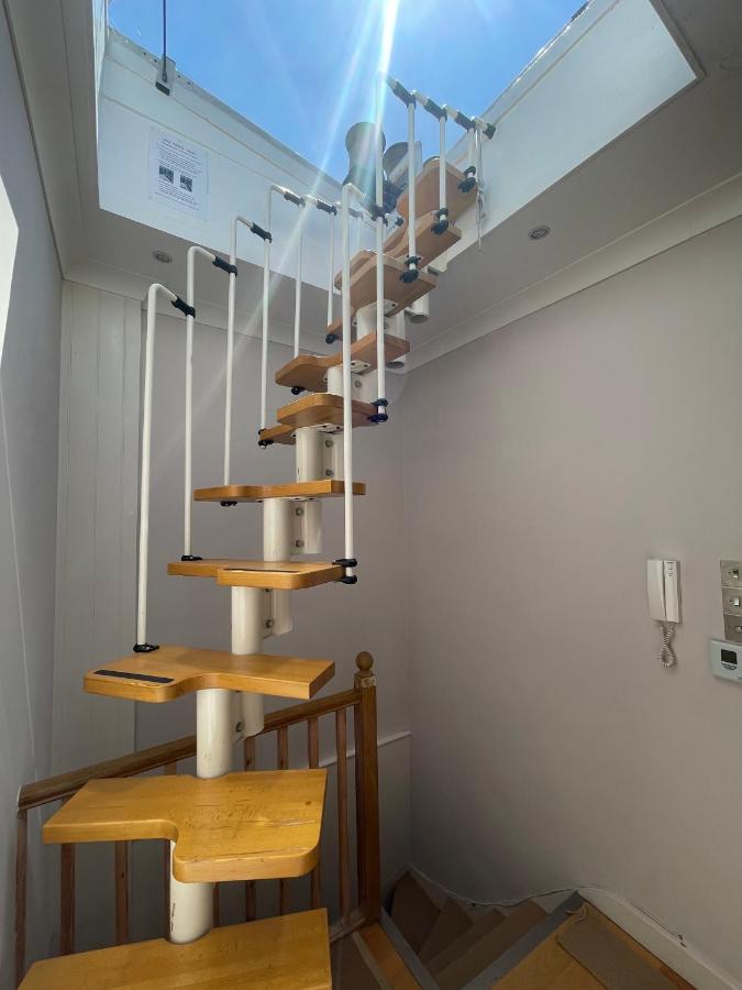 Sunny 2 Bedroom, 2 Bathroom Apartment With Roof Terrace ลอนดอน ภายนอก รูปภาพ